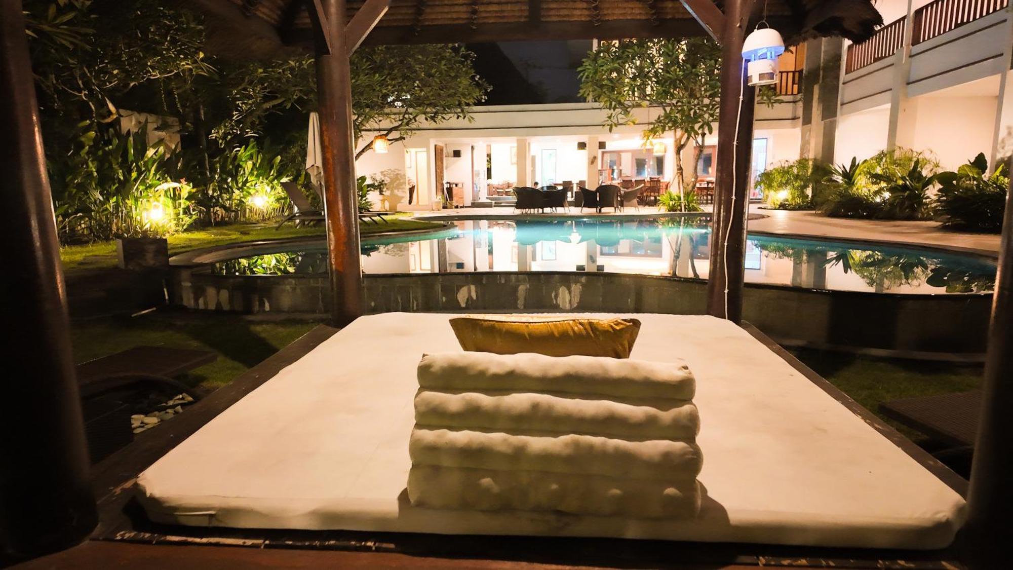 Villa Diana Bali 16 Bedrooms Seminyak  Bagian luar foto