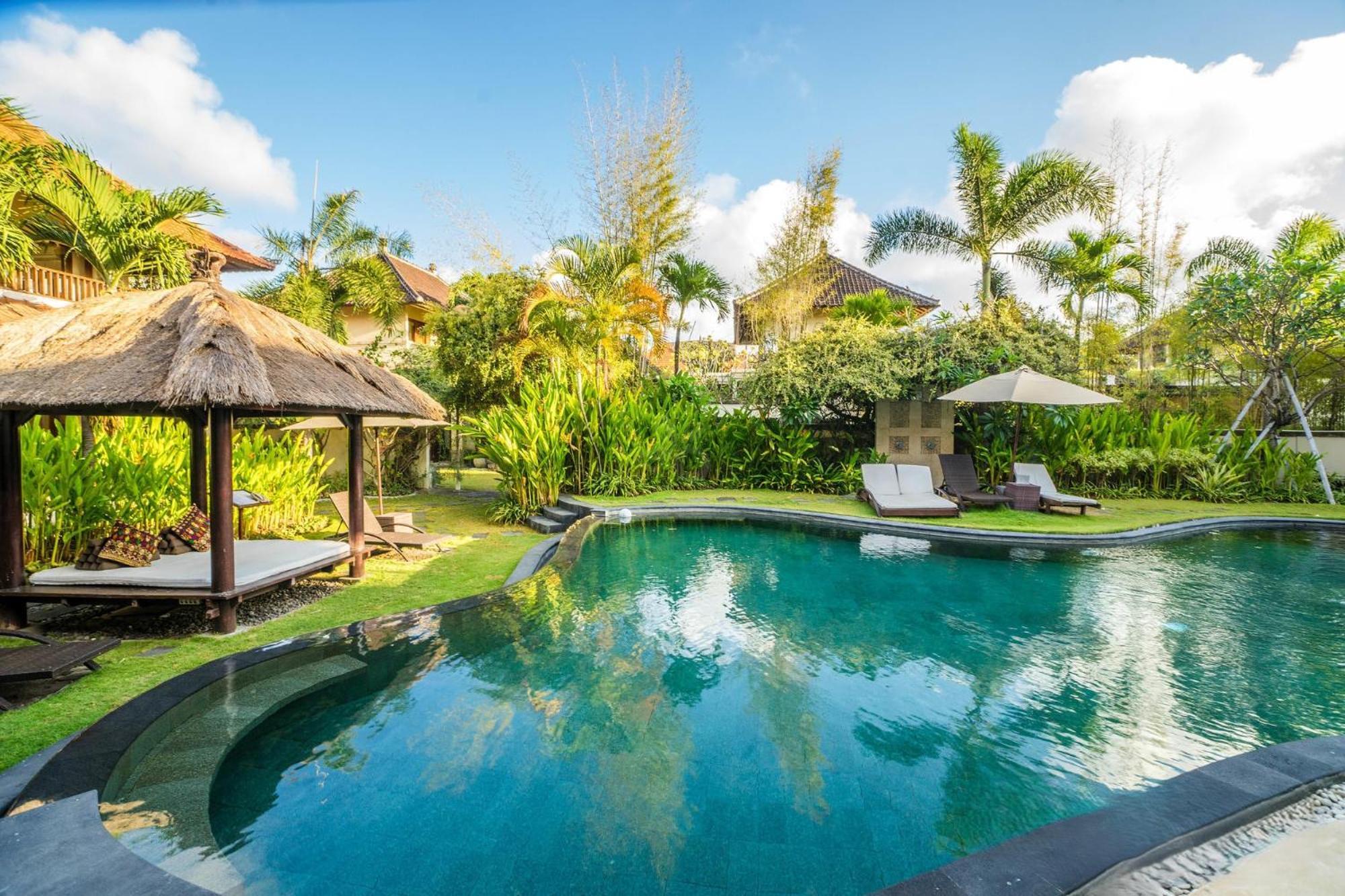 Villa Diana Bali 16 Bedrooms Seminyak  Bagian luar foto