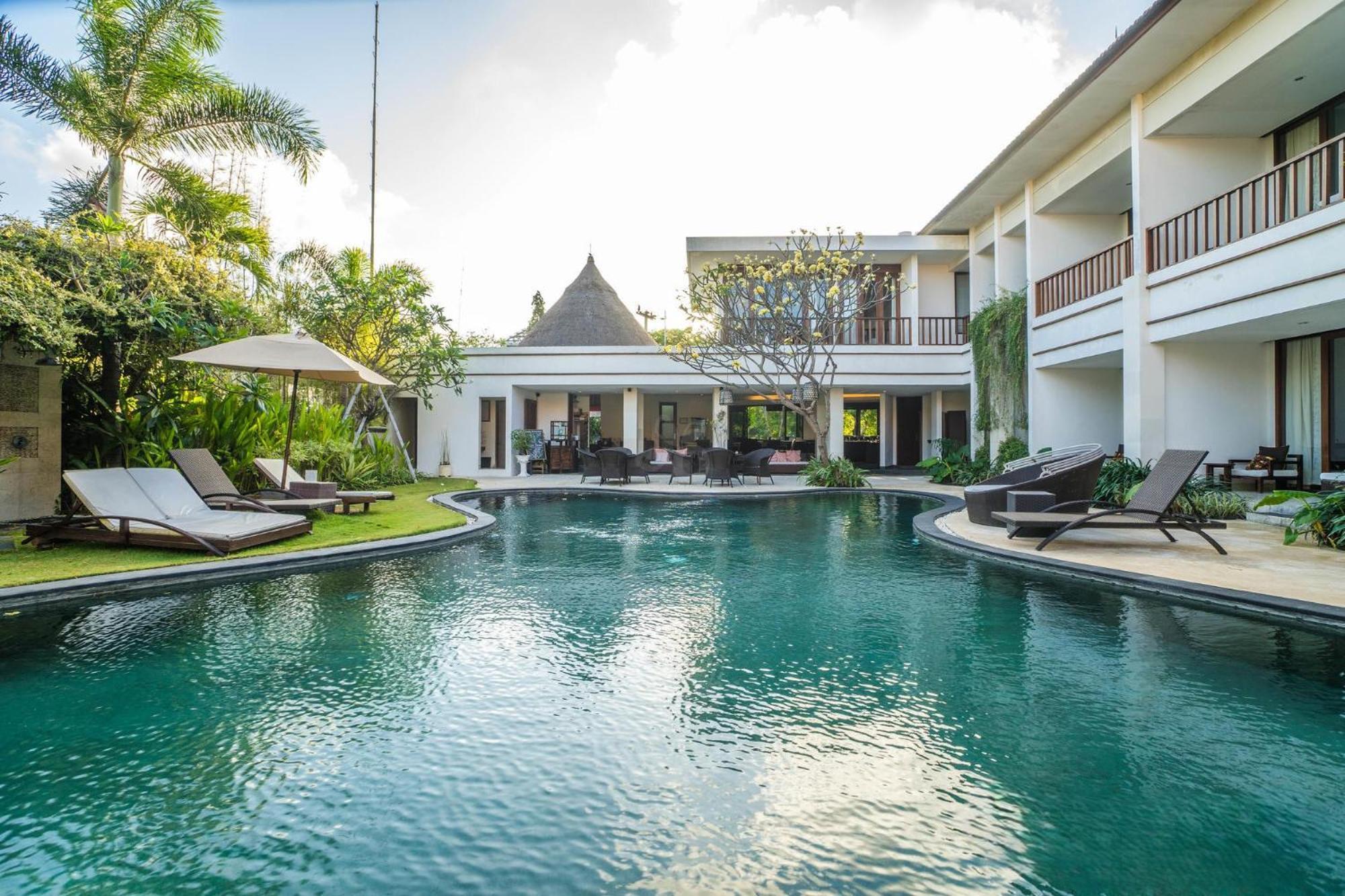 Villa Diana Bali 16 Bedrooms Seminyak  Bagian luar foto